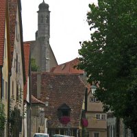 Rothenburg ob der Tauber - le clocher de Sankt Johanniskirche